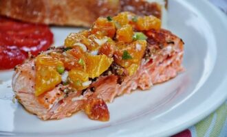 Лосось с апельсиновым соусом
