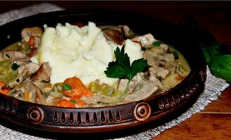 Рецепт тушенных свиных почек с овощами