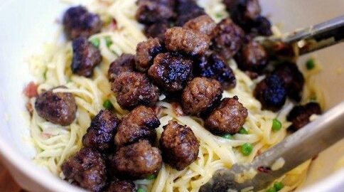 Карбонара с фрикадельками