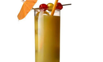Коктейль с мороженым и коньяком