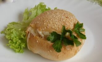 Жульен в булочке