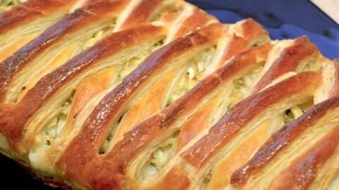 Плетёный пирог с капустой