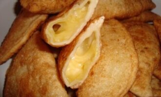 Чебуреки с сыром
