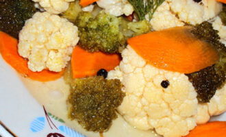 Маринованная брокколи