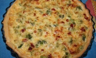 Пирог с брокколи и курицей