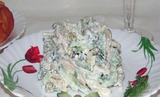 Салат с маринованными шампиньонами