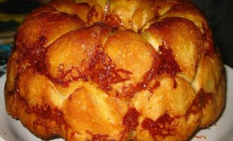 Обезьяний хлеб с сыром и чесноком