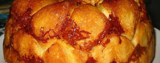 Обезьяний хлеб с сыром и чесноком