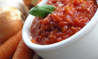 Аджика с яблоками на зиму