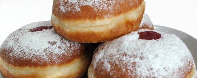 Пончики с заварным кремом