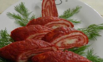 Закуска "Розовый рулет"