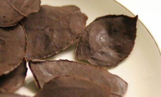 Шоколадные листочки