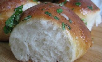 Пампушки с чесноком
