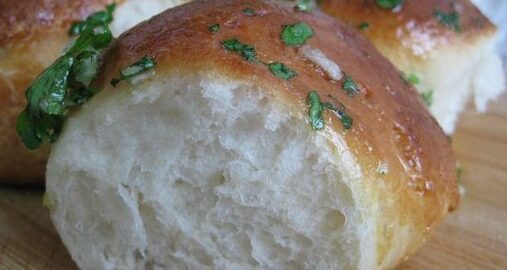 Пампушки с чесноком