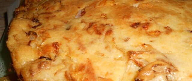 Пирог с капустой и яйцом