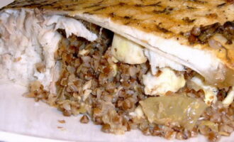 Лещ, фаршированный кашей