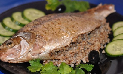 Лещ, запечённый в фольге