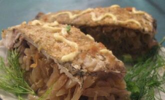Лещ, запеченный с капустой
