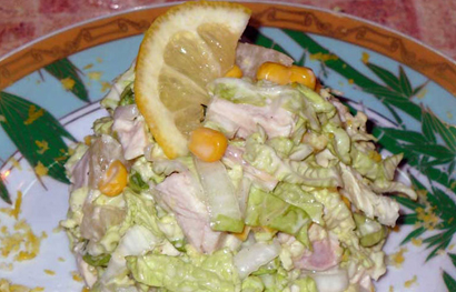 Салат из китайской капусты и курицы