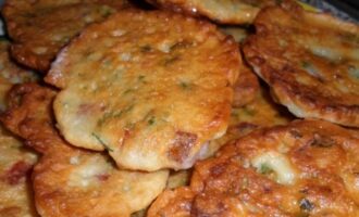 Драники с беконом и зеленью