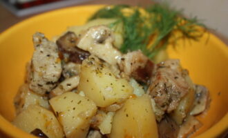 Тушеная картошка с мясом