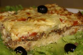Запеканка из фарша, баклажанов, помидоров и картофеля