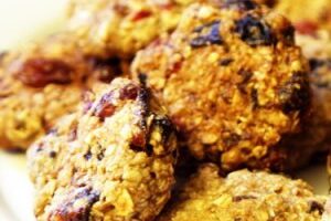 Печенье с финиками и орехами