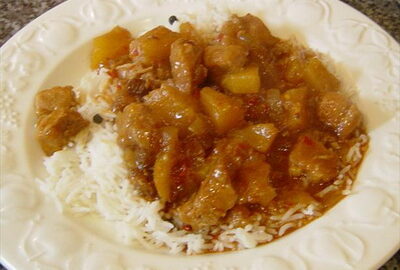 Свинина с ананасами и карри