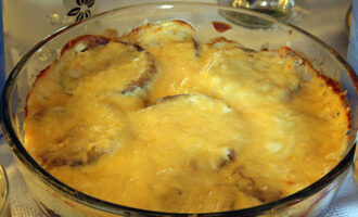Баклажаны, запеченные с козьим сыром
