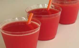 Алкогольный коктейль c арбузом