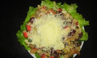Салат с виноградом и креветками