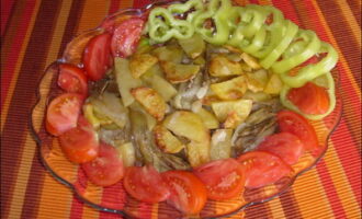 Баклажаны с картошкой запеченные