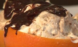 Апельсины, фаршированные фруктами