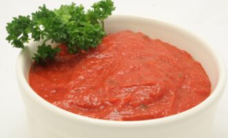 Томатная паста с овощами
