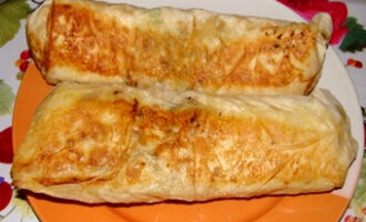 Лодочки мясные и сырные из лаваша