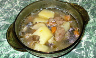 Жаркое из говядины с грибами