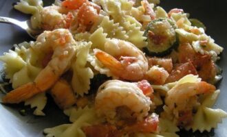 Салат с макаронами