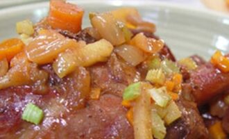 Тушеная баранина с овощами