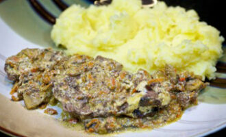 Куриная печень в сметане