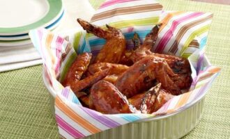 Куриные крылышки с картошкой