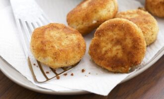 Картофельные котлеты с начинкой