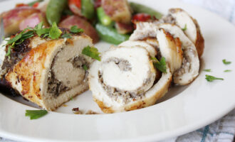 Куриные грудки фаршированные грибами