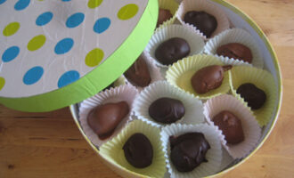 Шоколадные пасхальные яйца