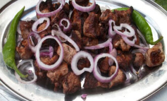 Шашлык из свинины с еловым ароматом