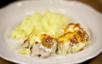Мясо с ананасами