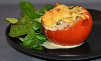Помидоры фаршированные курицей