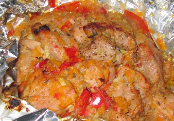 Мясо в фольге с овощами
