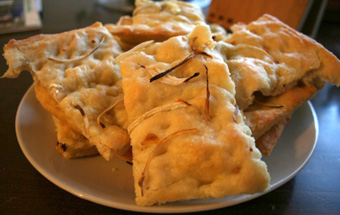 Фокачча с луком