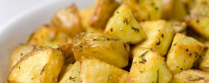 Картофель с розмарином
