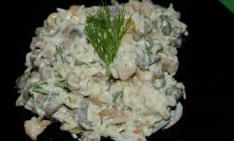 Салат с кукурузой и грибами